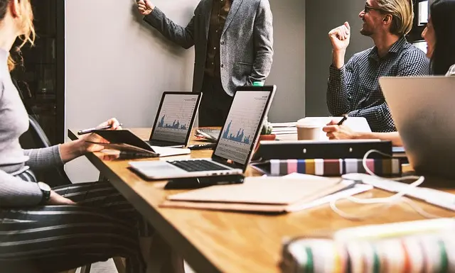 Comment analyser les offres sur un comparateur mutuelle pro